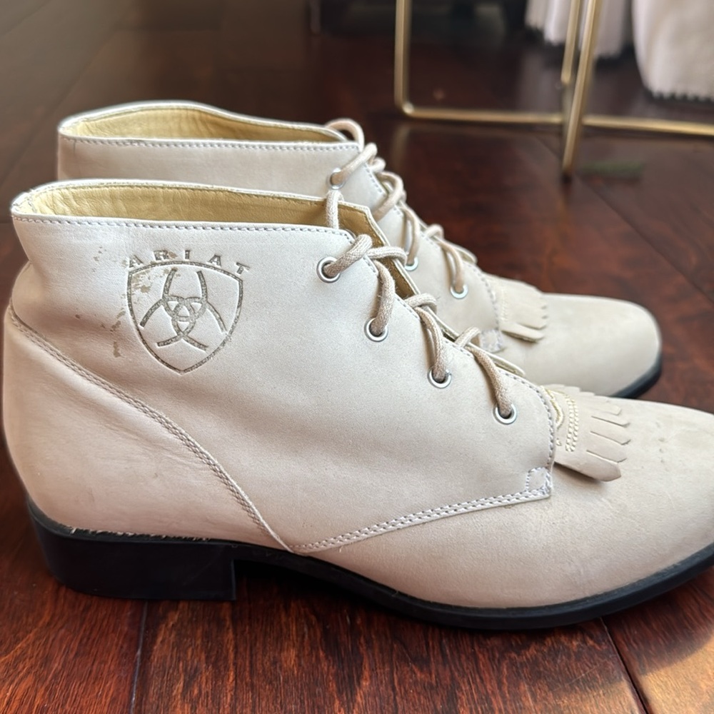 Ariat Women’s ATS Beige Leather Lace Up Kiltie Tassel Paddock Cottage Boots Sz 8 - Picture 3 of 12